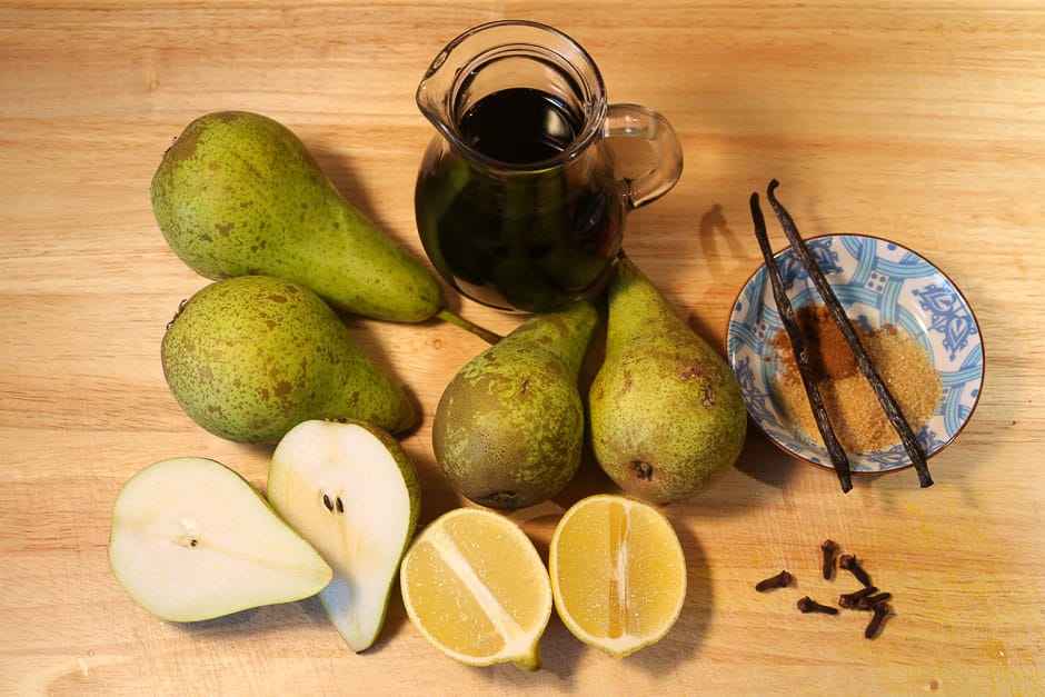 Ingredients for red wine pears