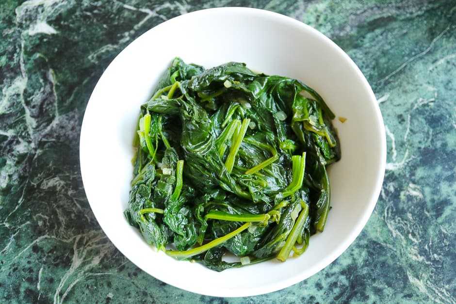 Spinach prepared and served without cream.