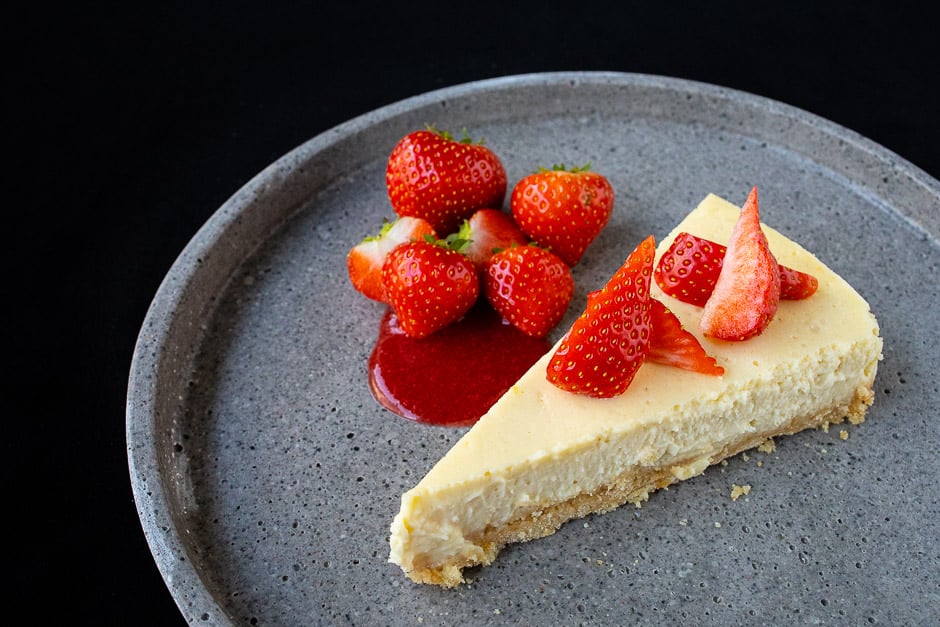 NY cheesecake with strawberries