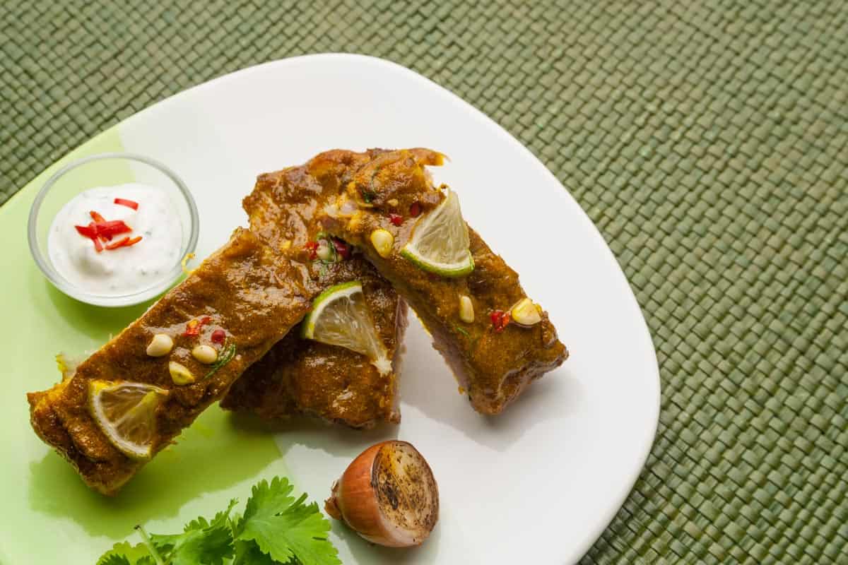 Spare ribs with honey and curry