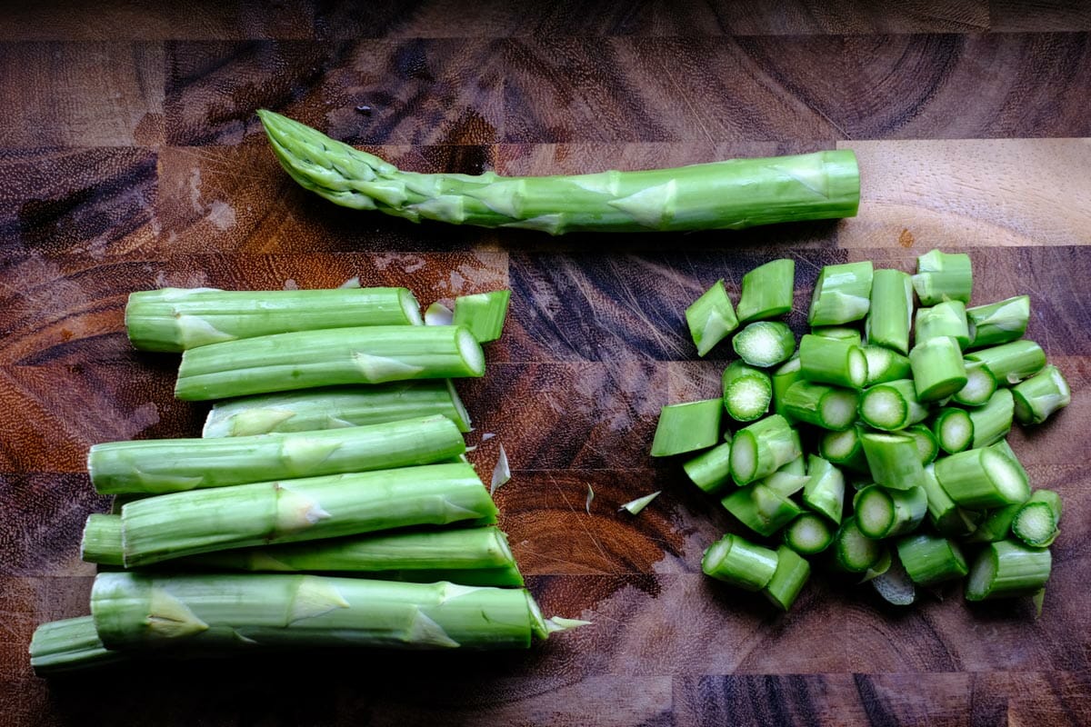 Cut green asparagus
