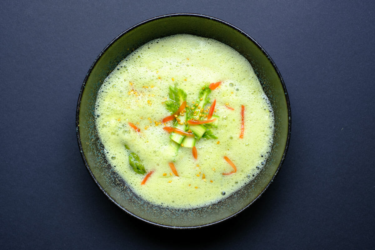 Green asparagus soup