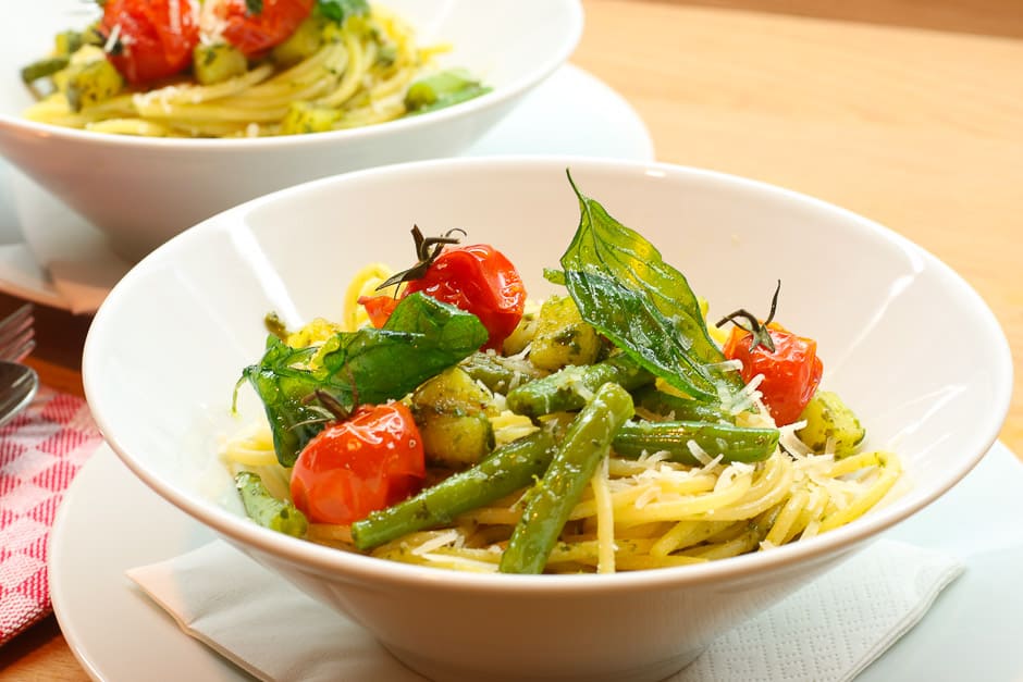 Pasta with pesto recipe image