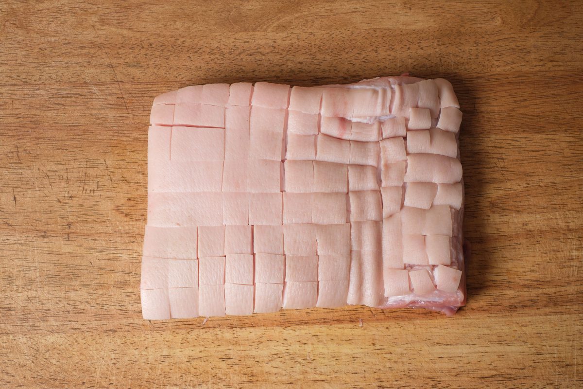 Cut the pork belly skin