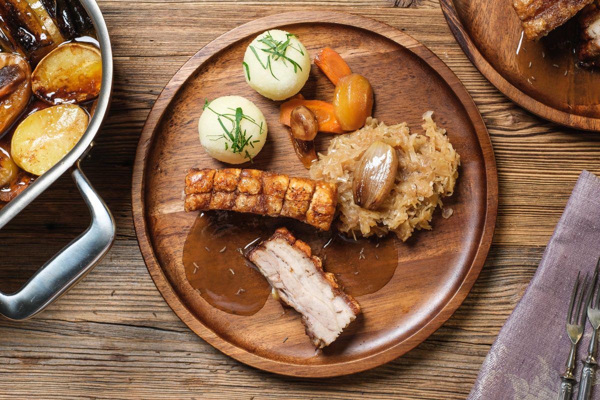 Roast pork with pork belly and side dishes