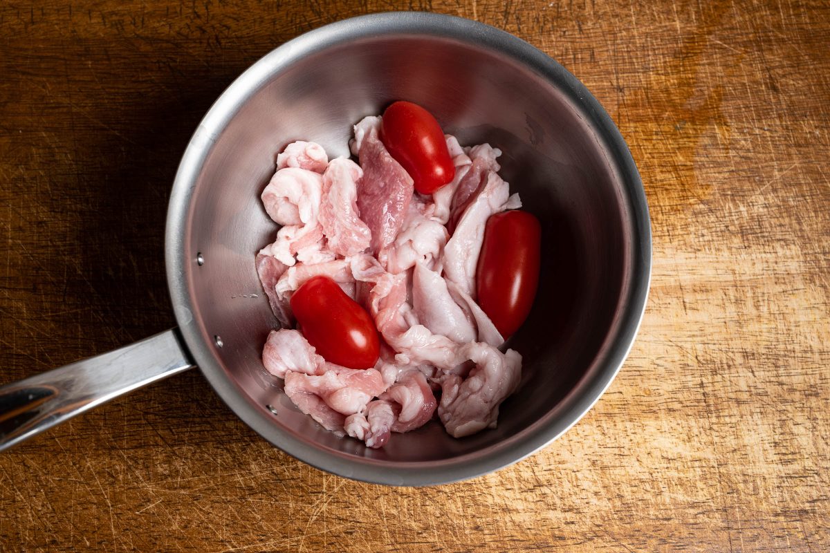 Prepare leftover meat for sauce in pot