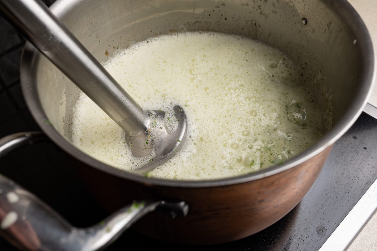 Mix the chervil soup with cold butter until fluffy to form the chervil foam soup